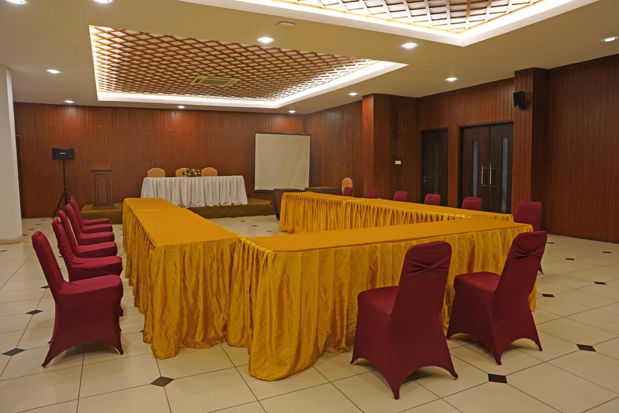Arinas Hotel Μπαντάρ Λαμπούνγκ Εξωτερικό φωτογραφία