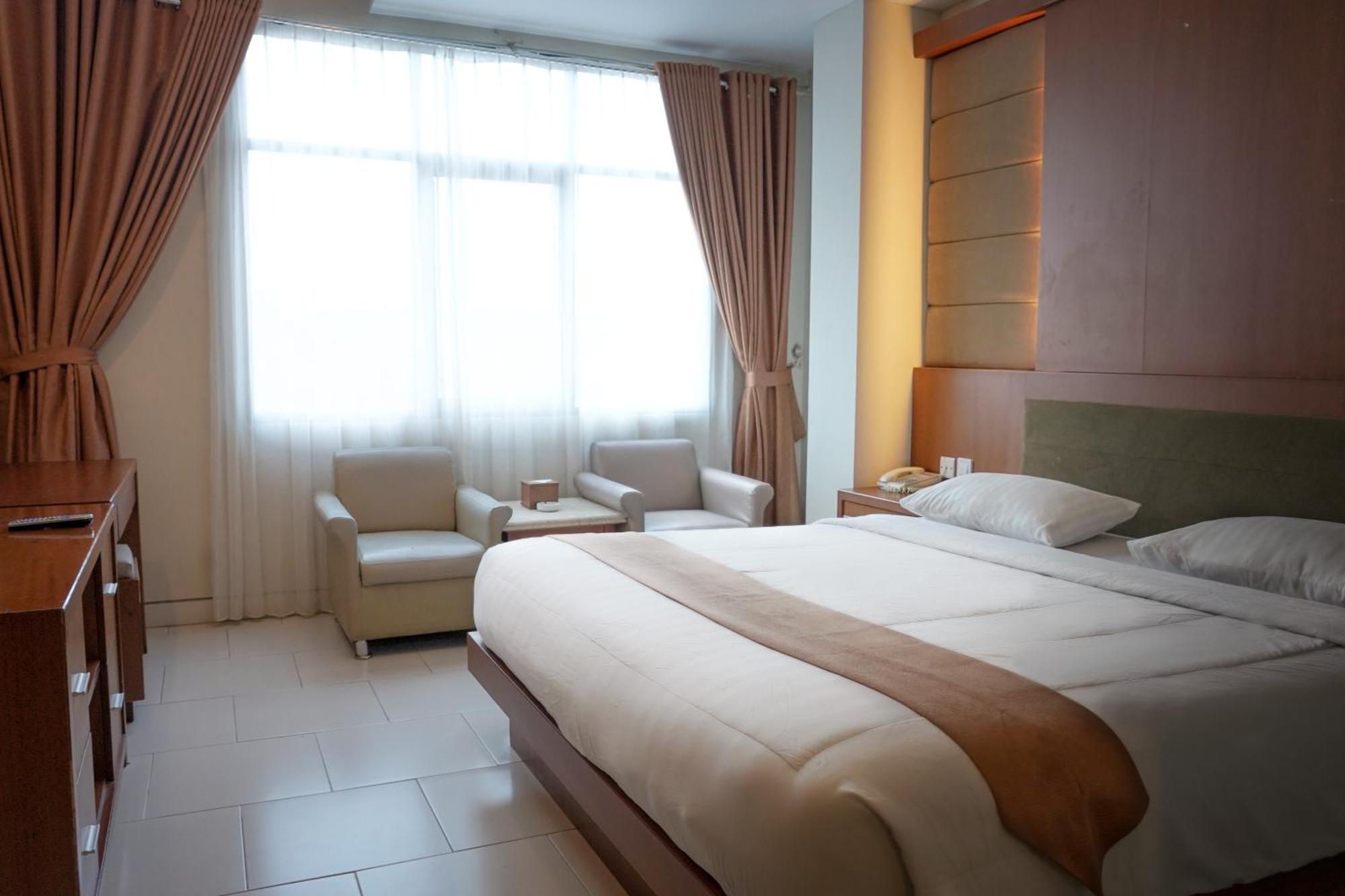 Arinas Hotel Μπαντάρ Λαμπούνγκ Εξωτερικό φωτογραφία